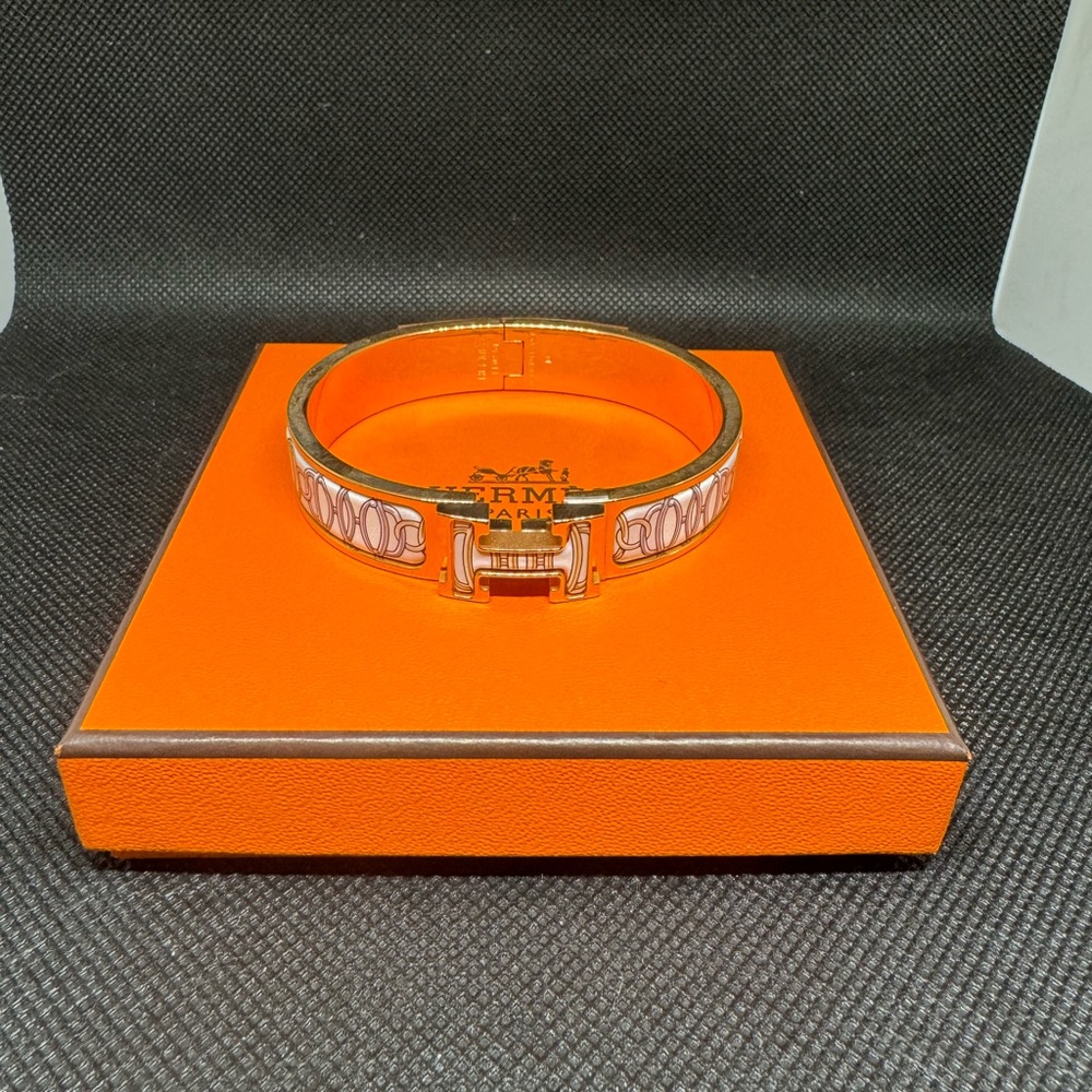 Authentic hermes clic H